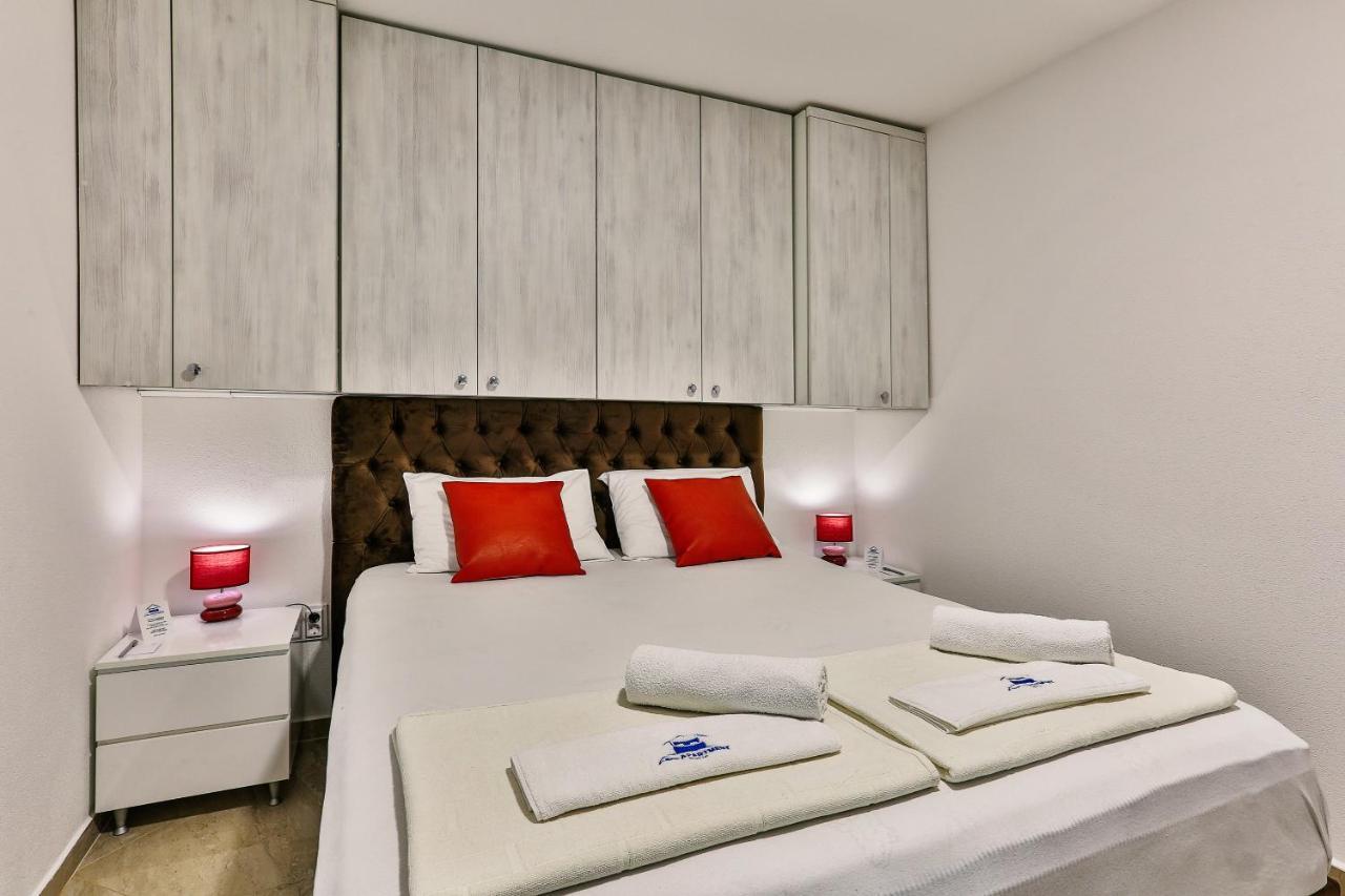 Zara Apartment Budva Bagian luar foto
