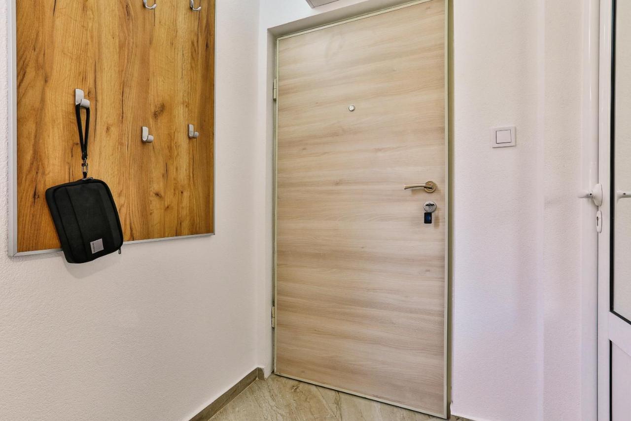 Zara Apartment Budva Bagian luar foto