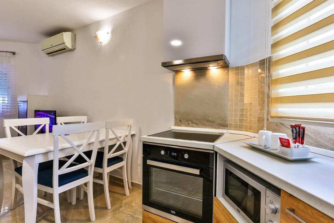 Zara Apartment Budva Bagian luar foto